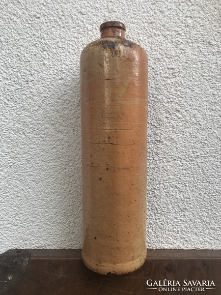 Clay oil storage flask