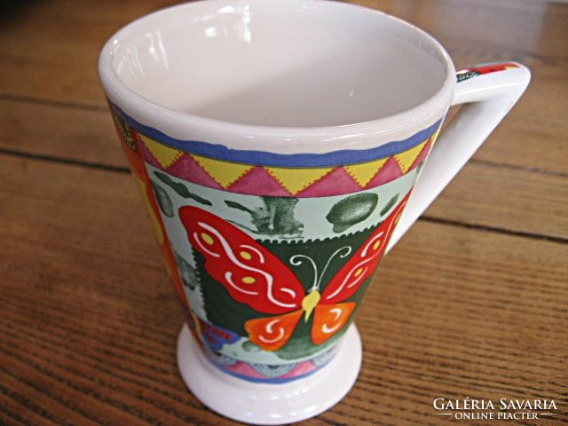 Art deco butterfly mug with foot