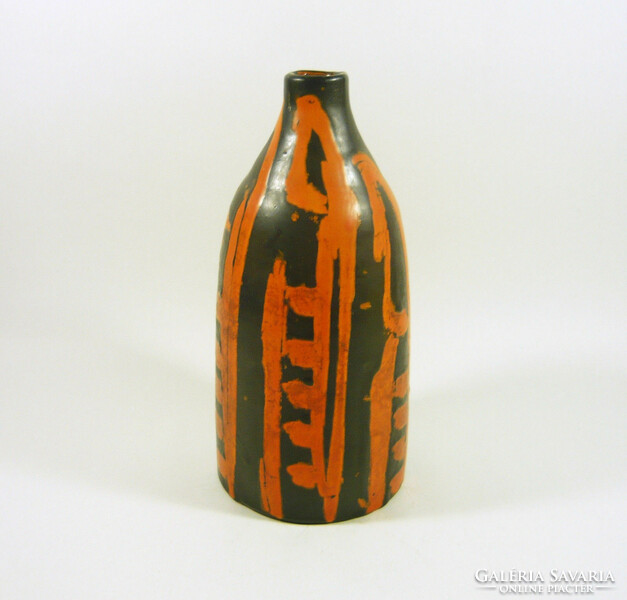 Gorka livia, retro 1950 black vase with orange motif 21.7 Cm artistic ceramics, flawless! (G173)