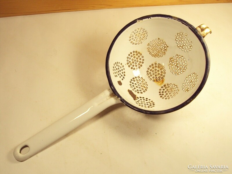 Enameled filter dough filter with a bun mark