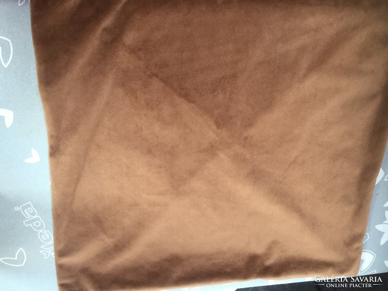 Elegáns plüss barna-bronz díszpárnahuzat, De Core márka,  német minőség