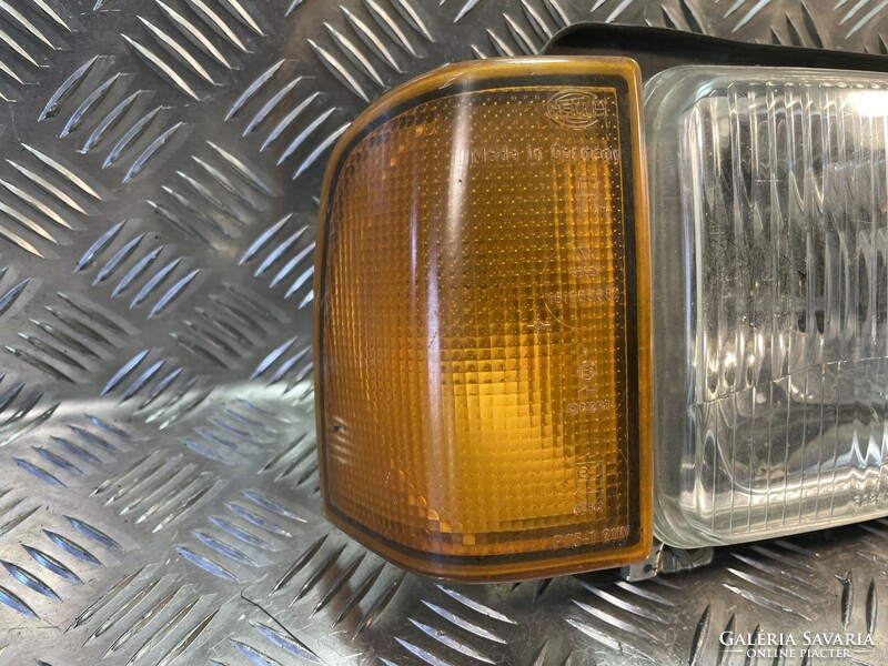 Volkswagen Jetta I (1979–1984) Jobb Első Lámpa+keret - Hella Made In Germany
