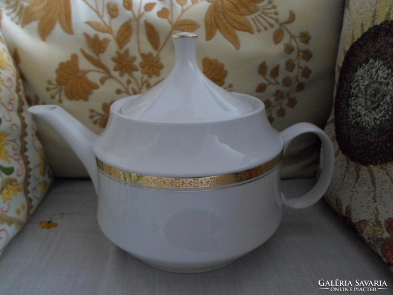 Alföld porcelain, gold-rimmed teapot, sugar bowl (1970s)