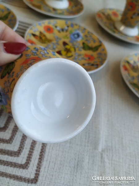 Porcelán kávéskészlet eladó! Virágos, szép formájú kávés pohár+tányér eladó!!