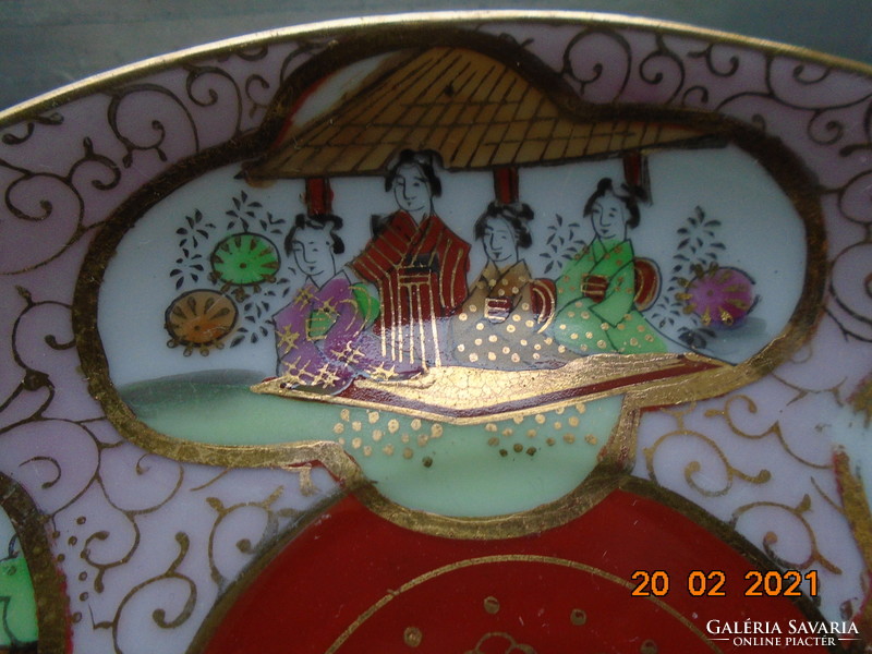 A SHIMAZU shogun klán jelzésével,Kutani kézzel festett 4 élet és táj képpel aranybrokat tányér
