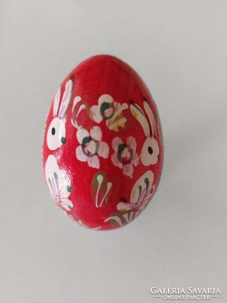Régi festett piros tojás nyuszis virágos retro húsvéti fatojás