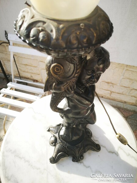 Antik Hatalmas lámpa csiszolt üveges, figuràlus Puttó szobor fémből Hal dísz nehéz 9kg.