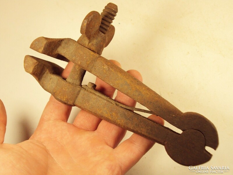 Old sikatyu hand vice parallel clamp 16 cm long