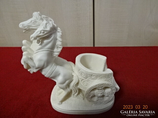 Alabaster figurine, two-horse chariot, height 13 cm. Jokai.