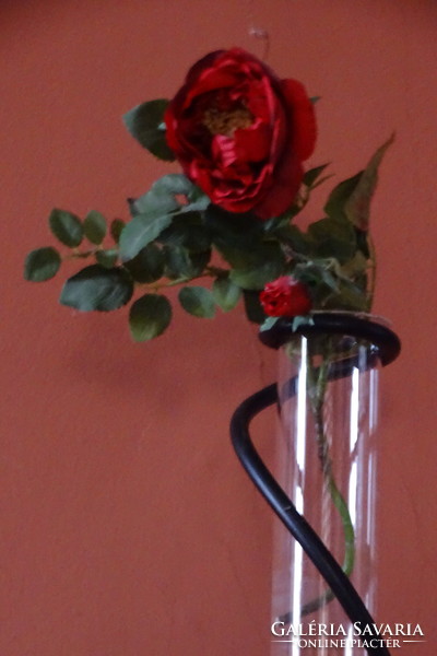 Wrought iron flowerpot