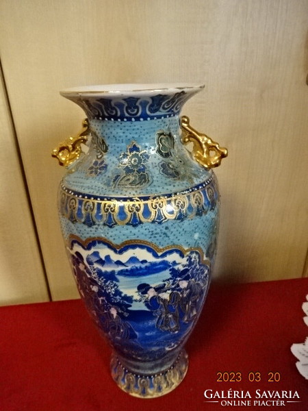 Kínai porcelán váza, kézi festésű, magassága 31 cm. Jókai.