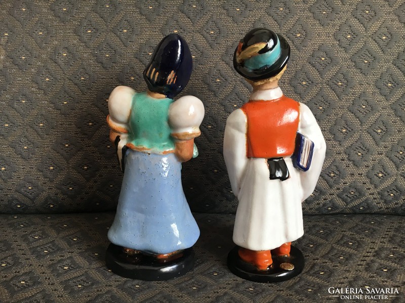 Jolán Szécsi ceramic, a married couple in folk costume, with flowers and a Bible