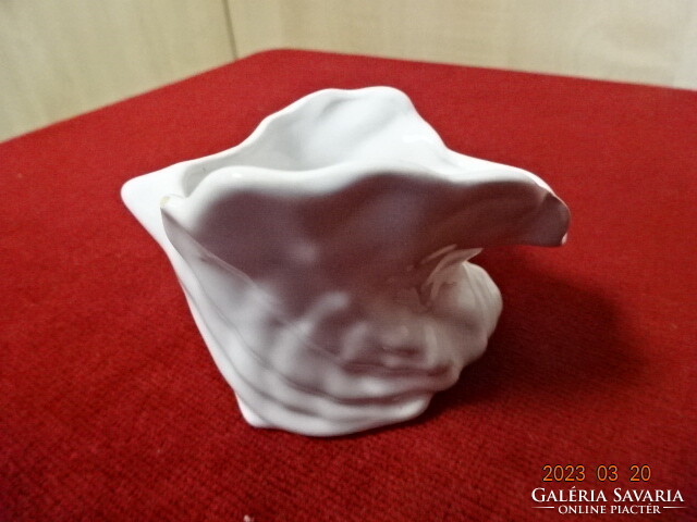 German glazed ceramic centerpiece, shell-shaped, height 7 cm. Jokai.