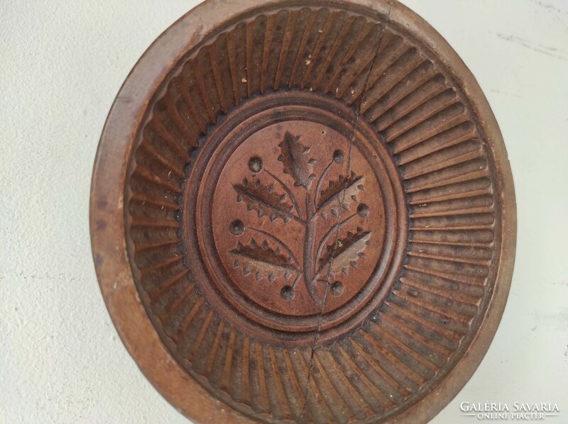 Antique kitchen tool butter maker mold leaf motif broken glued 511 6930