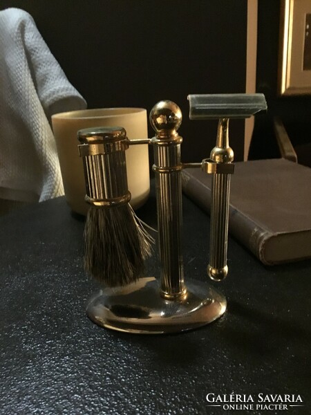 Antique shaving set, in perfect condition! Collector's item! Razor
