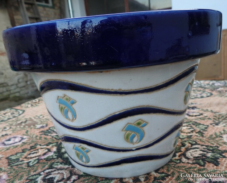 Glazed painted ceramic bowl