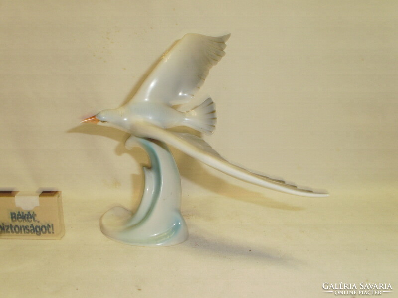 Raven House seagull figure, nipp
