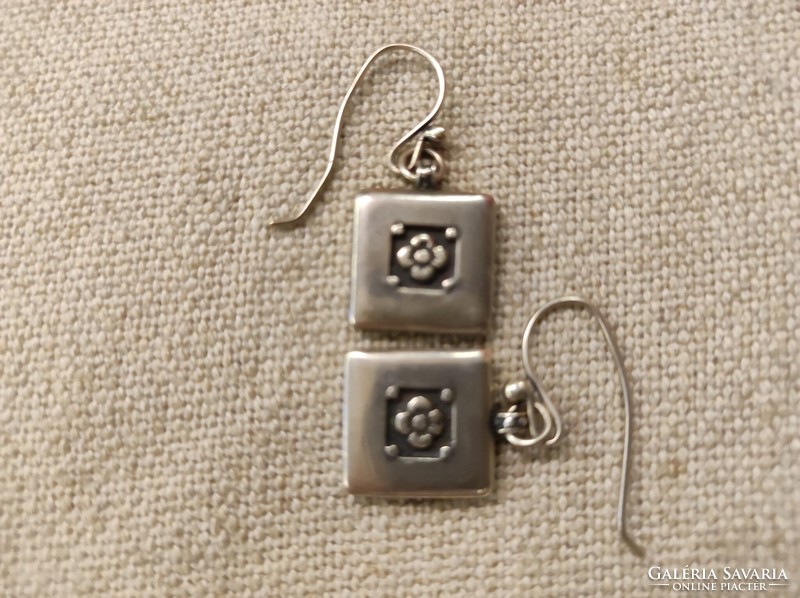 Israeli silver earrings with flowers