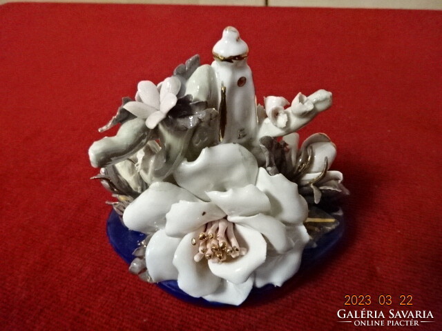 Alba julia porcelain, rose-patterned table decoration on a cobalt blue base. Jokai.