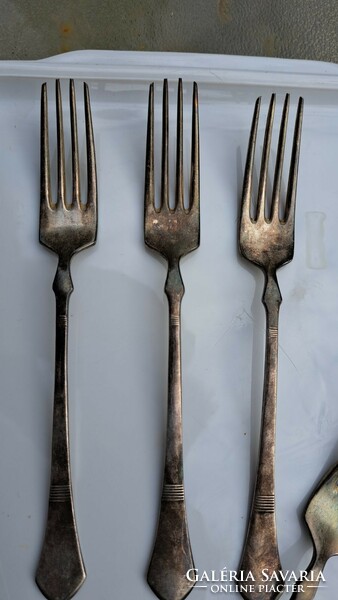Six elegant alpaca forks with monogam. 18.5 cm.