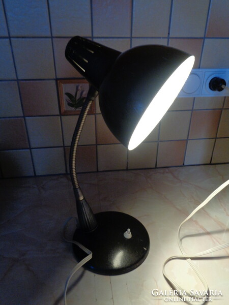 Working retro design table lamp