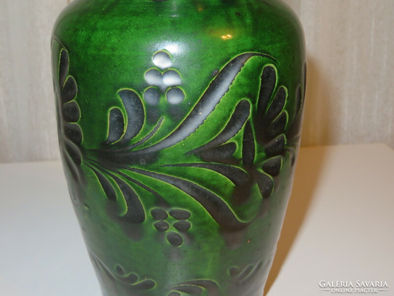 Kézműves, népművészeti, zöldmázas, kerámia váza