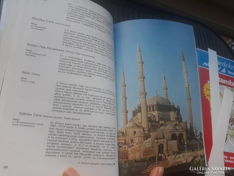 MALÉV Isztambul útikönyv
