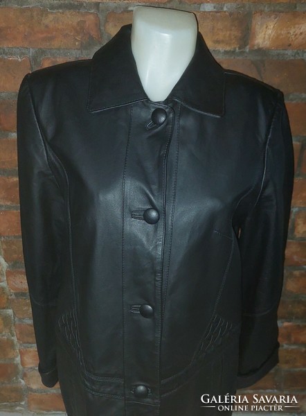 Women's black leather jacket. (Uk10)