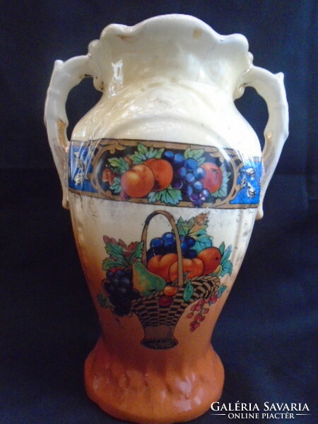 Több mint 100 éves majolika váza francia országból