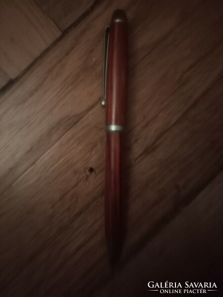 Fine vintage wooden ballpoint pen