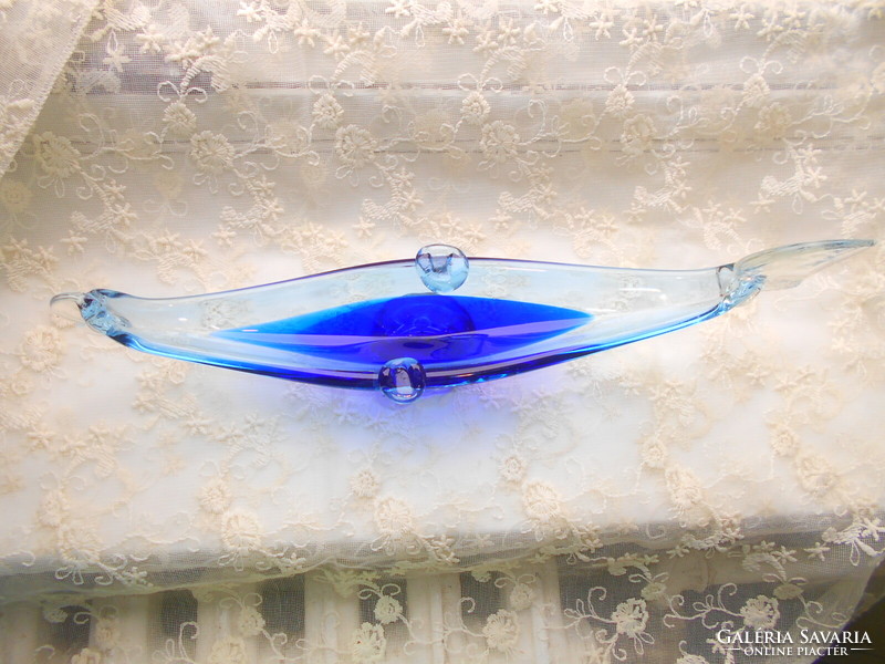Retro  cseh  üveghajó vagy stilizált hal formájú-édességkínáló