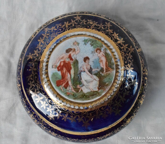 Old Viennese porcelain bonbonier 10.5 x 5.5 cm