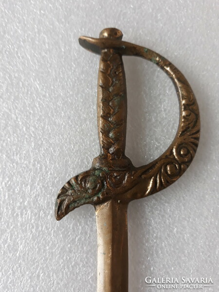 Régi bronz kard alakú levélbontó