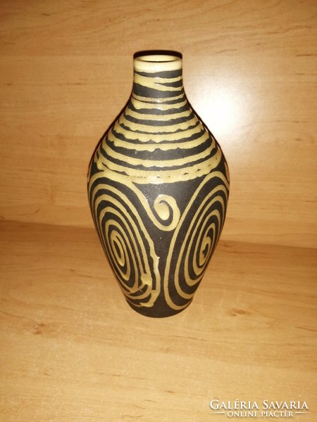 Iparművész kerámia váza 20 cm magas (2/d)