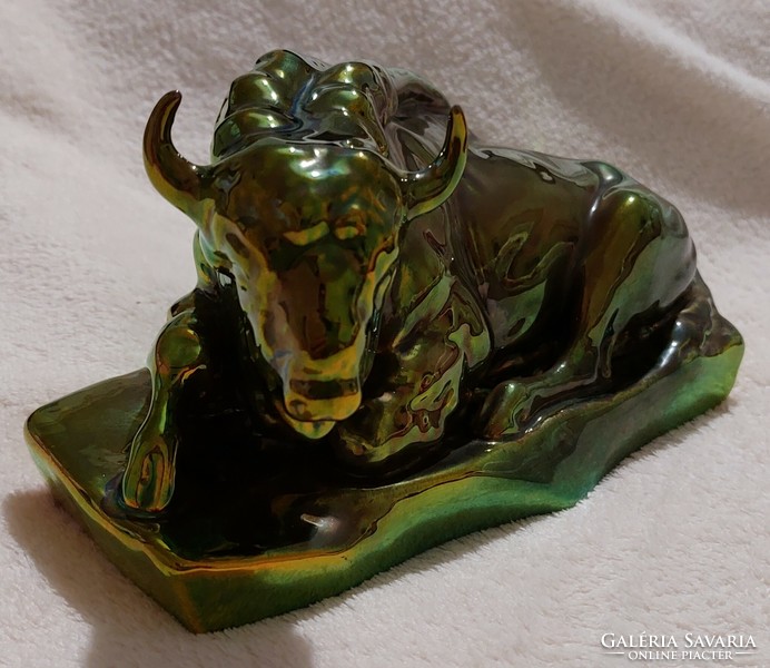 Sale!! Old Zsolnay labrador eosin-glazed lying bull