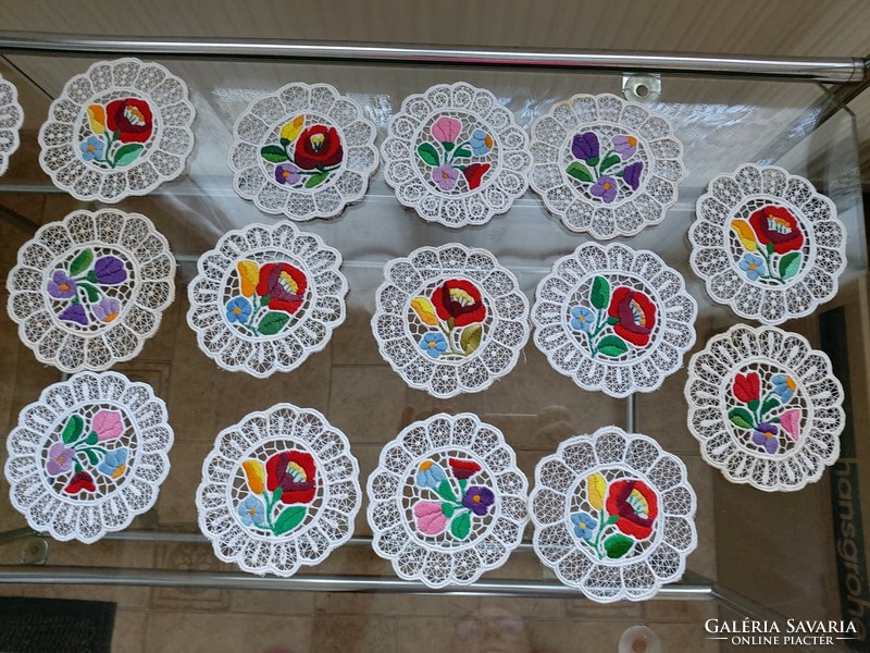 20 Kalocsa tablecloths and coasters