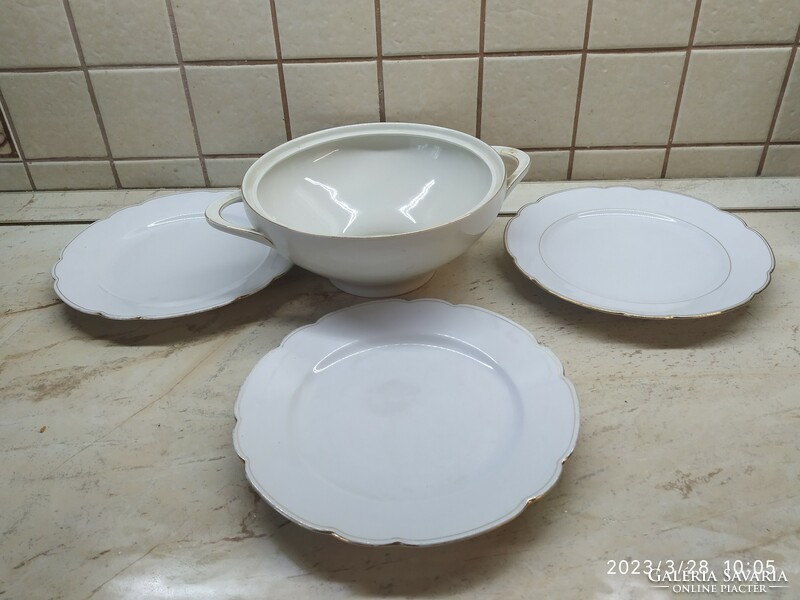 Bavaria porcelain gold-rimmed tableware for sale! 1 soup bowl, 3 flat plates