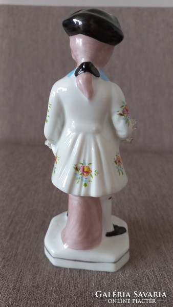 Baroque porcelain figurine, hand-painted dress, lace, core. 17cm, wind. 7 cm, deep. 5.5 cm
