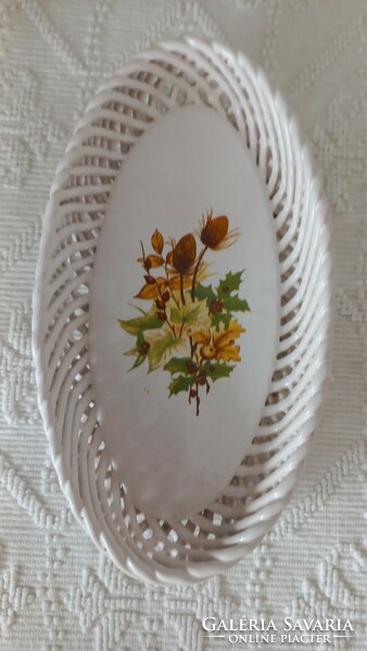 Ovális fonott kerámia kosár, közepén festett virág díszítéssel, 23 X 12,5 cm