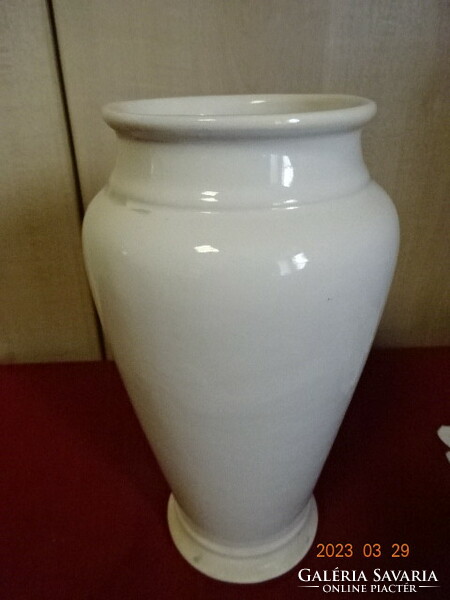 Kínai porcelán váza gyümülcsmintával, magassága 23 cm. Jókai.