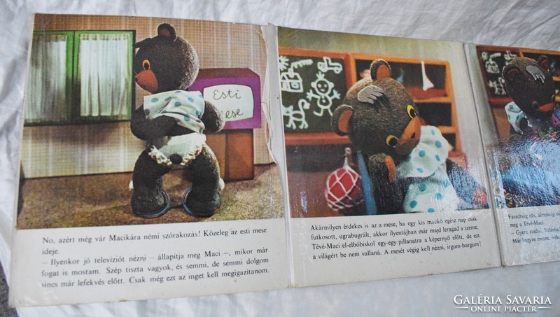 Good night, bear! Ágnes Bálint, Tibor Kőber, Zoltán Varga 1972 Leporello storybook