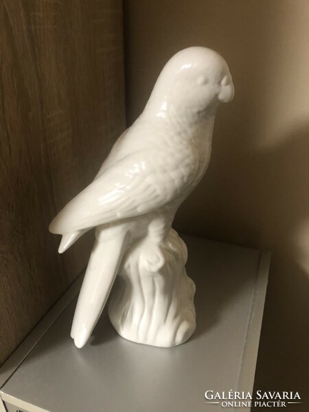 Porcelain parrot