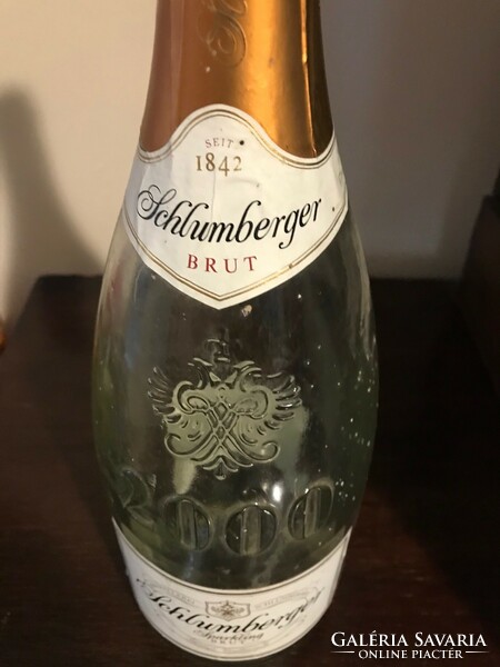 Schlumberger brut glass bottle. In unbroken and cracked condition. It is 38 cm high and its circumference: 35 cm