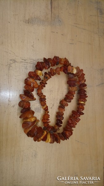 A necklace made of old original amber curiosity!