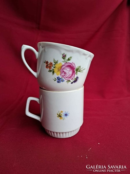 Kahla és Zsolnay mesés virágos  csészék  bögre kakaós bögrék nosztalgia porcelán egyben eladó