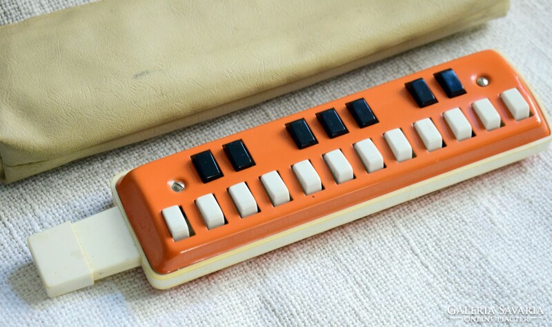 Régi működőképes játék hanszer fúvós orgona triola made in Cheslovakia eredeti tokkal