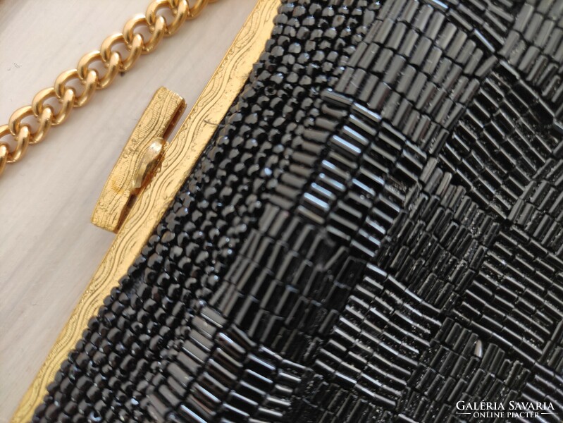 Gyönyörűséges apró fekete gyöngy fűzött színházi táska alkalmi retikül aranyszínű lánccal