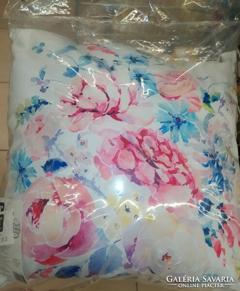 Decorative pillow with rose flower garden pattern
