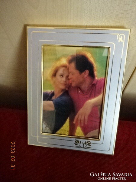 Photo frame with golden frame, size 16 x 12 cm. Jokai.