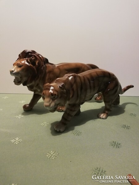 Large, beautifully painted, German tiger and lion